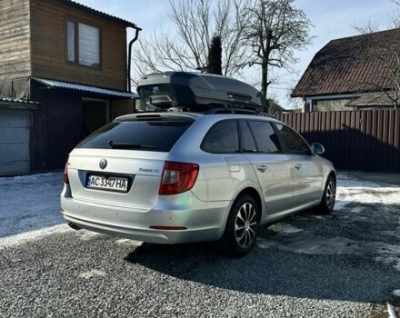 Серый Шкода Суперб, объемом двигателя 2 л и пробегом 185 тыс. км за 11000 $, фото 2 на Automoto.ua