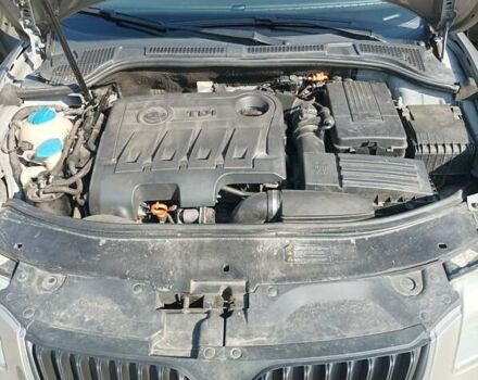 Серый Шкода Суперб, объемом двигателя 2 л и пробегом 250 тыс. км за 13200 $, фото 4 на Automoto.ua