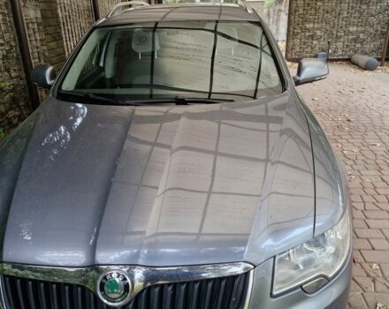 Серый Шкода Суперб, объемом двигателя 1.8 л и пробегом 142 тыс. км за 12000 $, фото 1 на Automoto.ua