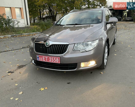 Сірий Шкода Суперб, об'ємом двигуна 2 л та пробігом 256 тис. км за 10700 $, фото 17 на Automoto.ua