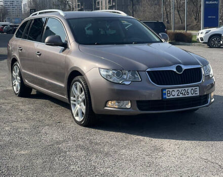 Серый Шкода Суперб, объемом двигателя 1.8 л и пробегом 312 тыс. км за 8800 $, фото 1 на Automoto.ua