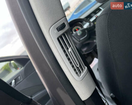 Сірий Шкода Суперб, об'ємом двигуна 2 л та пробігом 256 тис. км за 10700 $, фото 42 на Automoto.ua