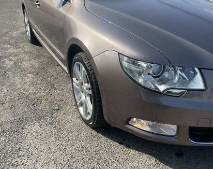 Серый Шкода Суперб, объемом двигателя 1.8 л и пробегом 312 тыс. км за 8800 $, фото 8 на Automoto.ua