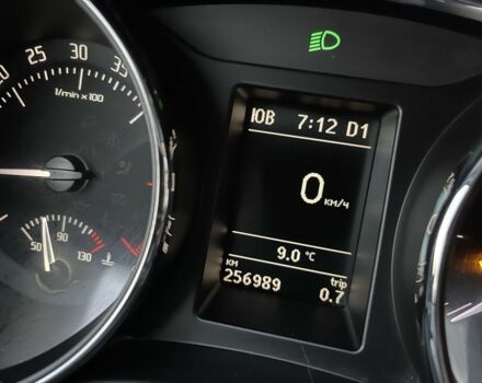 Сірий Шкода Суперб, об'ємом двигуна 2 л та пробігом 236 тис. км за 10600 $, фото 6 на Automoto.ua