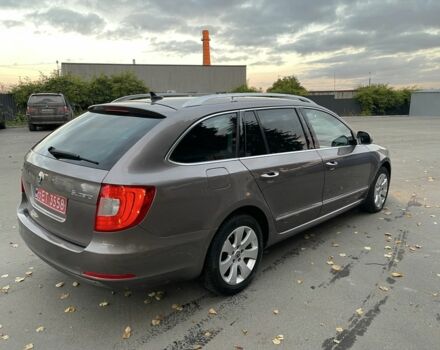 Сірий Шкода Суперб, об'ємом двигуна 2 л та пробігом 236 тис. км за 10600 $, фото 2 на Automoto.ua