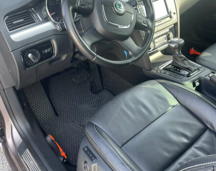 Серый Шкода Суперб, объемом двигателя 1.8 л и пробегом 312 тыс. км за 8800 $, фото 10 на Automoto.ua