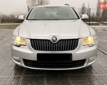 Серый Шкода Суперб, объемом двигателя 1.8 л и пробегом 289 тыс. км за 8500 $, фото 1 на Automoto.ua