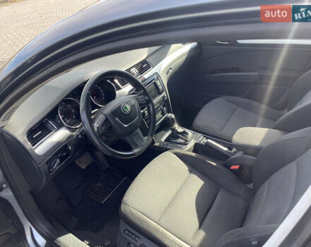 Шкода Суперб 2013 у Івано-Франківську на Automoto.ua Сірий Шкода Суперб, об'ємом двигуна 1.8 л та пробігом 239 тис. км за 8450 $, фото 13 на Automoto.ua