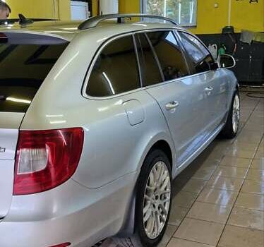 Серый Шкода Суперб, объемом двигателя 2 л и пробегом 260 тыс. км за 11200 $, фото 6 на Automoto.ua