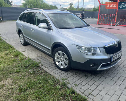 Сірий Шкода Суперб, об'ємом двигуна 2 л та пробігом 270 тис. км за 13500 $, фото 5 на Automoto.ua