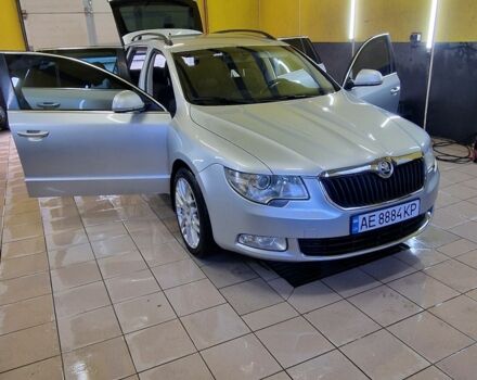 Серый Шкода Суперб, объемом двигателя 2 л и пробегом 260 тыс. км за 11200 $, фото 1 на Automoto.ua