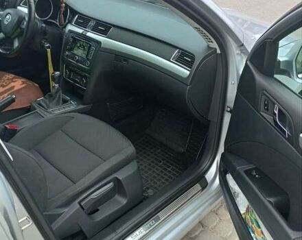 Шкода Суперб 2013 в Остоге на Automoto.ua Серый Шкода Суперб, объемом двигателя 1.6 л и пробегом 270 тыс. км за 10900 $, фото 11 на Automoto.ua