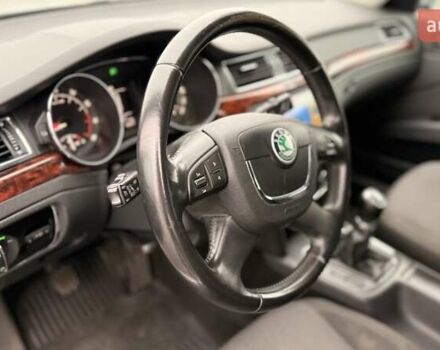 Серый Шкода Суперб, объемом двигателя 1.8 л и пробегом 289 тыс. км за 8500 $, фото 13 на Automoto.ua