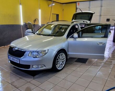 Серый Шкода Суперб, объемом двигателя 2 л и пробегом 260 тыс. км за 11200 $, фото 3 на Automoto.ua