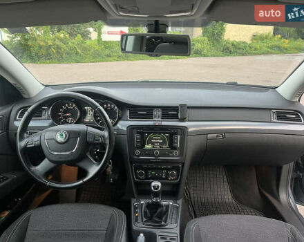 Шкода Суперб 2013 в Запорожье на Automoto.ua Серый Шкода Суперб, объемом двигателя 1.6 л и пробегом 230 тыс. км за 10600 $, фото 13 на Automoto.ua