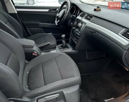 Серый Шкода Суперб, объемом двигателя 1.6 л и пробегом 215 тыс. км за 10900 $, фото 12 на Automoto.ua