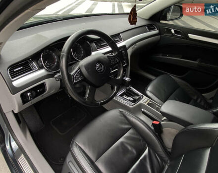Серый Шкода Суперб, объемом двигателя 2 л и пробегом 224 тыс. км за 12600 $, фото 9 на Automoto.ua