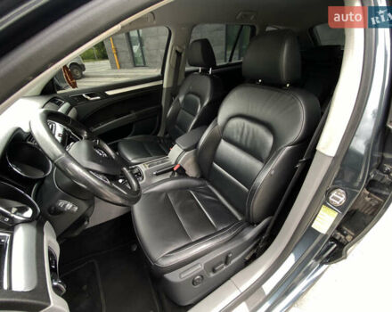 Серый Шкода Суперб, объемом двигателя 2 л и пробегом 224 тыс. км за 12600 $, фото 51 на Automoto.ua