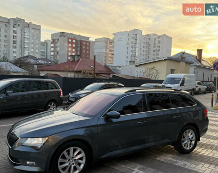 Серый Шкода Суперб, объемом двигателя 2 л и пробегом 245 тыс. км за 14700 $, фото 4 на Automoto.ua