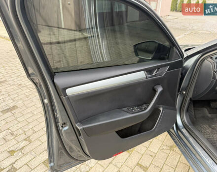 Сірий Шкода Суперб, об'ємом двигуна 2 л та пробігом 245 тис. км за 14700 $, фото 21 на Automoto.ua