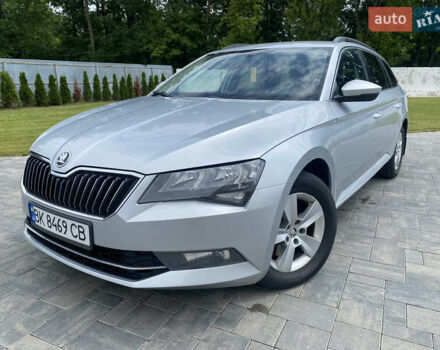 Серый Шкода Суперб, объемом двигателя 1.8 л и пробегом 296 тыс. км за 12350 $, фото 3 на Automoto.ua