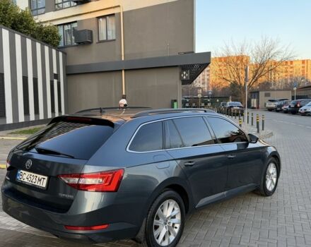 Серый Шкода Суперб, объемом двигателя 2 л и пробегом 245 тыс. км за 15000 $, фото 4 на Automoto.ua