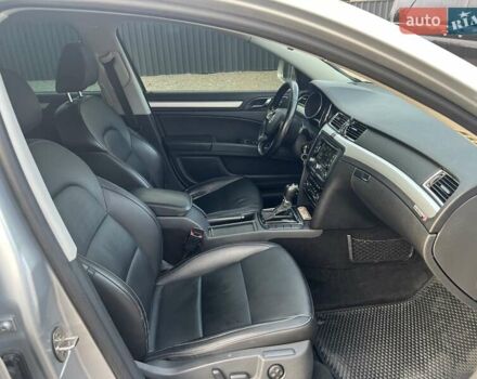 Серый Шкода Суперб, объемом двигателя 1.97 л и пробегом 340 тыс. км за 10900 $, фото 5 на Automoto.ua