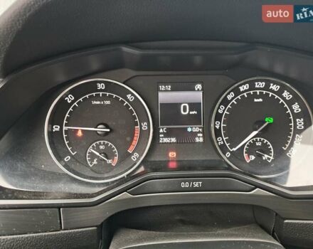 Сірий Шкода Суперб, об'ємом двигуна 1.97 л та пробігом 239 тис. км за 16000 $, фото 9 на Automoto.ua