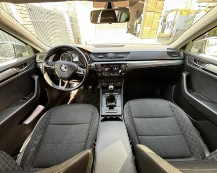 Серый Шкода Суперб, объемом двигателя 1.6 л и пробегом 210 тыс. км за 12880 $, фото 5 на Automoto.ua