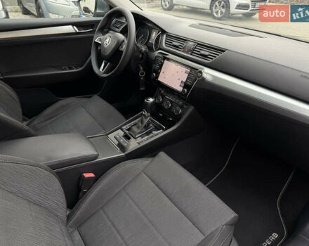 Шкода Суперб 2015 у Мукачеве на Automoto.ua Сірий Шкода Суперб, об'ємом двигуна 2 л та пробігом 247 тис. км за 14499 $, фото 13 на Automoto.ua