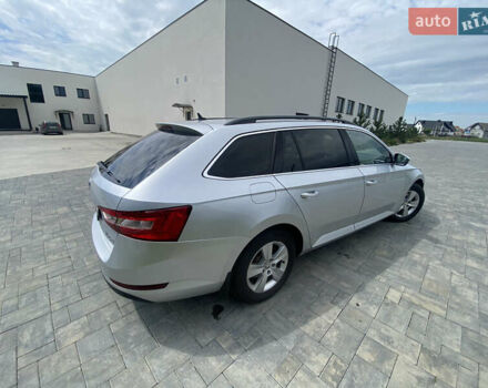 Серый Шкода Суперб, объемом двигателя 1.8 л и пробегом 296 тыс. км за 12350 $, фото 19 на Automoto.ua