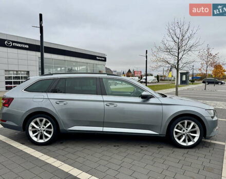 Шкода Суперб 2015 у Мукачеве на Automoto.ua Сірий Шкода Суперб, об'ємом двигуна 2 л та пробігом 247 тис. км за 14499 $, фото 8 на Automoto.ua