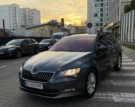 Серый Шкода Суперб, объемом двигателя 2 л и пробегом 245 тыс. км за 15000 $, фото 1 на Automoto.ua