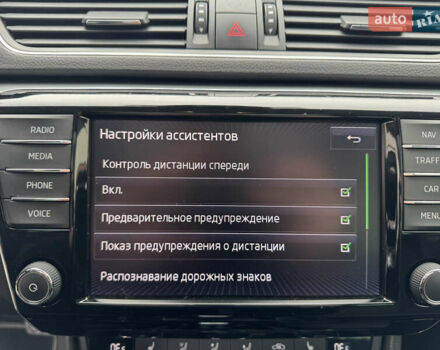 Шкода Суперб 2015 у Мукачеве на Automoto.ua Сірий Шкода Суперб, об'ємом двигуна 2 л та пробігом 247 тис. км за 14499 $, фото 18 на Automoto.ua