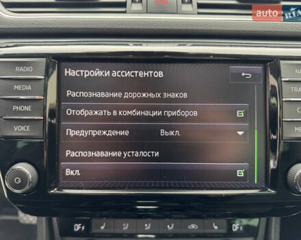 Шкода Суперб 2015 у Мукачеве на Automoto.ua Сірий Шкода Суперб, об'ємом двигуна 2 л та пробігом 247 тис. км за 14499 $, фото 19 на Automoto.ua