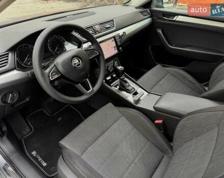 Серый Шкода Суперб, объемом двигателя 1.97 л и пробегом 250 тыс. км за 14400 $, фото 13 на Automoto.ua