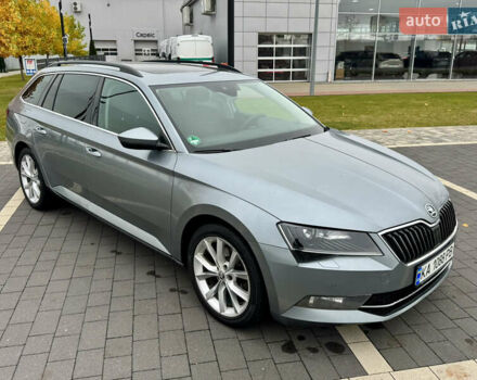 Шкода Суперб 2015 у Мукачеве на Automoto.ua Сірий Шкода Суперб, об'ємом двигуна 2 л та пробігом 247 тис. км за 14499 $, фото 4 на Automoto.ua