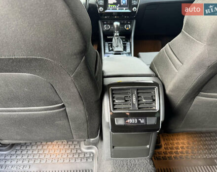 Сірий Шкода Суперб, об'ємом двигуна 2 л та пробігом 245 тис. км за 14700 $, фото 23 на Automoto.ua