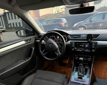 Серый Шкода Суперб, объемом двигателя 2 л и пробегом 245 тыс. км за 15000 $, фото 16 на Automoto.ua