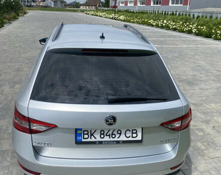 Серый Шкода Суперб, объемом двигателя 1.8 л и пробегом 296 тыс. км за 12350 $, фото 26 на Automoto.ua