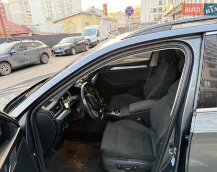 Серый Шкода Суперб, объемом двигателя 2 л и пробегом 245 тыс. км за 14700 $, фото 20 на Automoto.ua