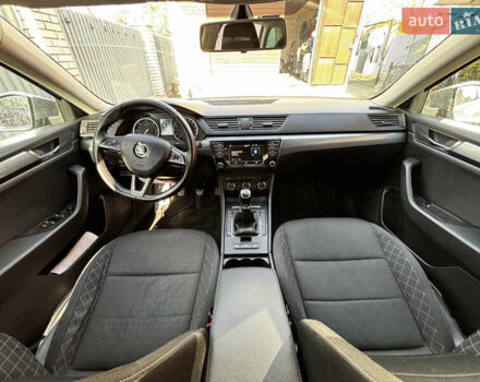 Серый Шкода Суперб, объемом двигателя 2 л и пробегом 210 тыс. км за 12800 $, фото 5 на Automoto.ua