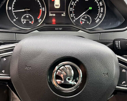 Серый Шкода Суперб, объемом двигателя 2 л и пробегом 270 тыс. км за 13800 $, фото 17 на Automoto.ua