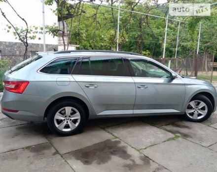 Серый Шкода Суперб, объемом двигателя 1.97 л и пробегом 288 тыс. км за 13000 $, фото 4 на Automoto.ua