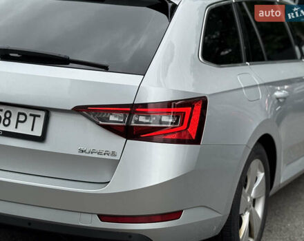 Серый Шкода Суперб, объемом двигателя 2 л и пробегом 239 тыс. км за 18500 $, фото 14 на Automoto.ua