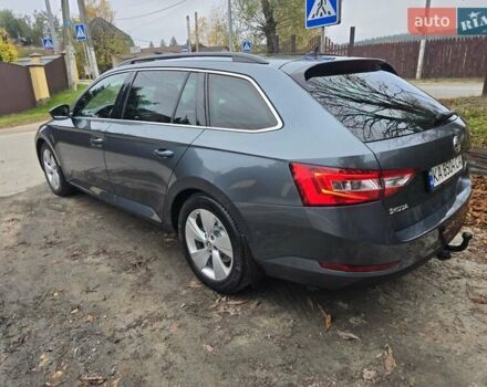 Шкода Суперб 2016 в Киеве на Automoto.ua Серый Шкода Суперб, объемом двигателя 2 л и пробегом 260 тыс. км за 14700 $, фото 6 на Automoto.ua