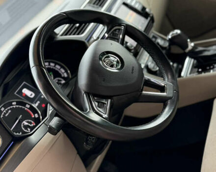 Сірий Шкода Суперб, об'ємом двигуна 1.97 л та пробігом 261 тис. км за 17999 $, фото 51 на Automoto.ua