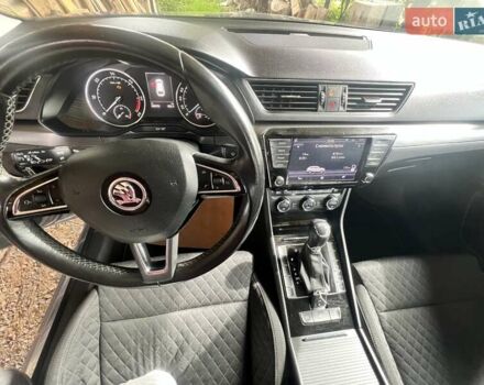 Серый Шкода Суперб, объемом двигателя 1.6 л и пробегом 230 тыс. км за 15000 $, фото 14 на Automoto.ua