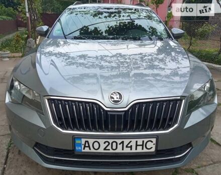 Серый Шкода Суперб, объемом двигателя 1.97 л и пробегом 288 тыс. км за 13000 $, фото 2 на Automoto.ua