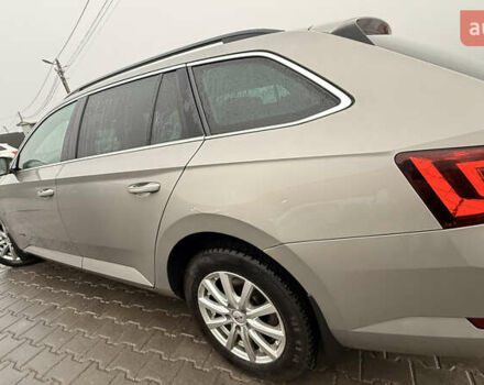 Серый Шкода Суперб, объемом двигателя 2 л и пробегом 270 тыс. км за 13800 $, фото 10 на Automoto.ua